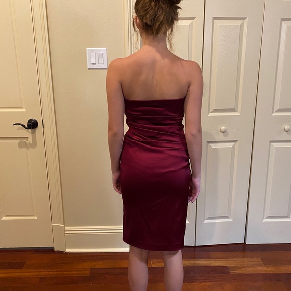 Wine red cocktail dress - Picture 2 of 4